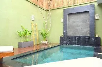 Jas Green Villas 塞米亚克